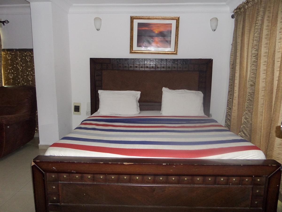 Theodawn Hotels @ Suite 29 Ikeja Exterior foto