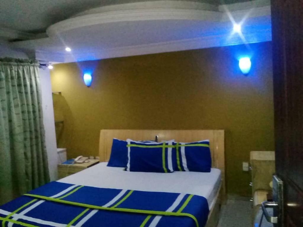 Theodawn Hotels @ Suite 29 Ikeja Exterior foto